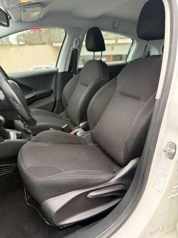 Peugeot 208 208 I 2015 5p 1.6 bluehdi GT Line 100cv