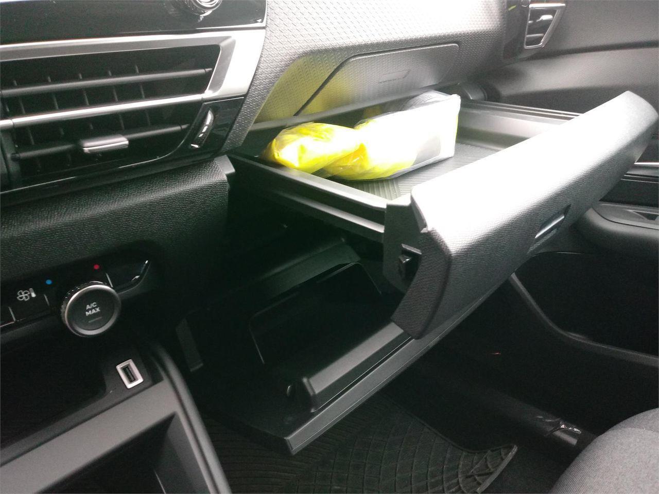 CITROEN C4 e-C4 motore elettrico 136 CV Shine