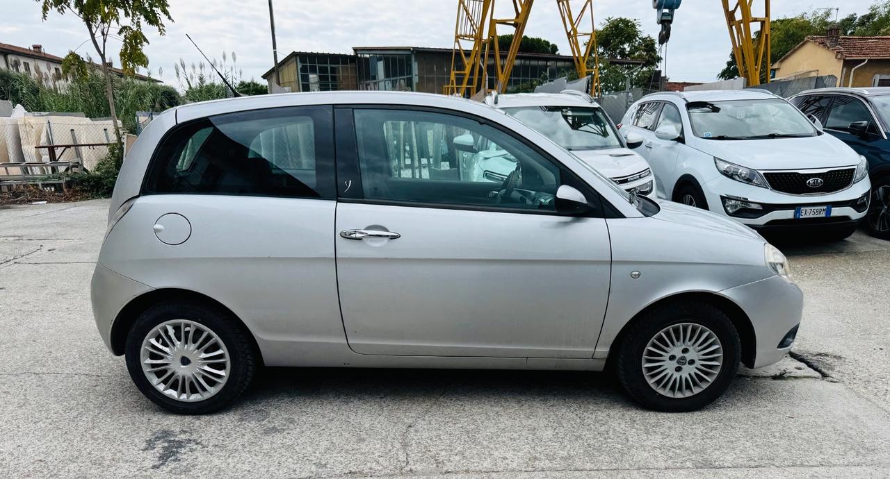 Lancia Ypsilon 1.2 Oro Plus