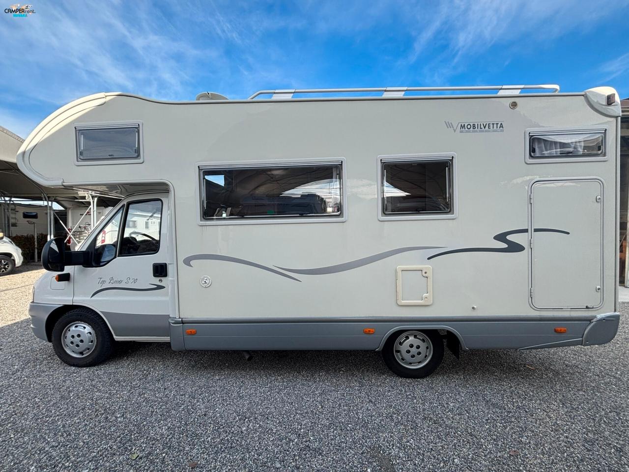 Mobilvetta TOP DRIVER S 70 - Mansardato compatto con letti a castello in coda