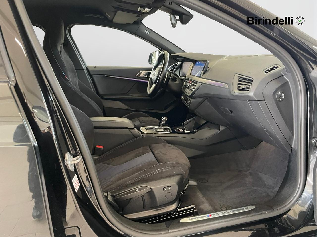 BMW Serie 1 (F40) - M 135i xDrive