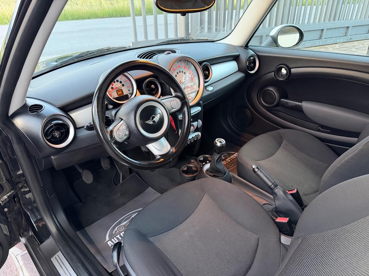 Mini 1.6 16V One D 90cvTotal Black Ok neopatentati
