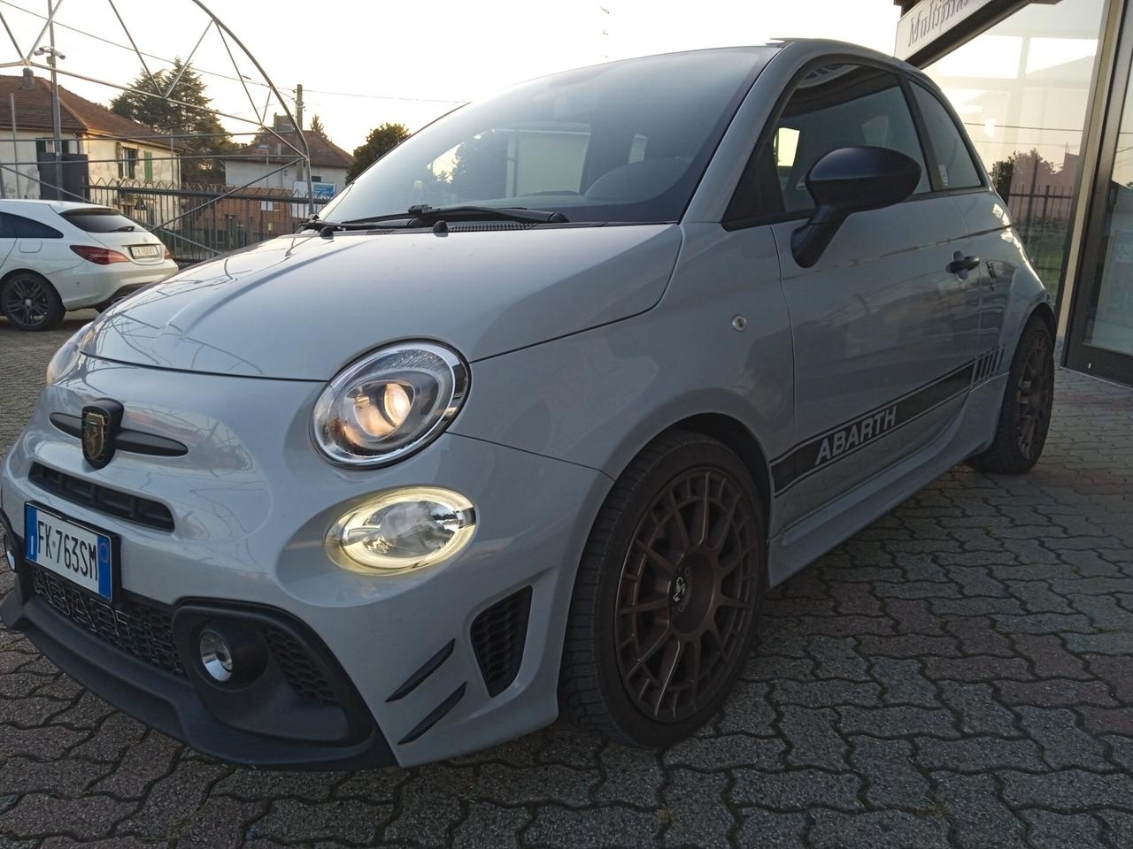 Abarth 595 17" GRIGIO CAMPOVOLO SENS PARK GOMME INVERNALI SEMI NUOVE VETRI SCURI