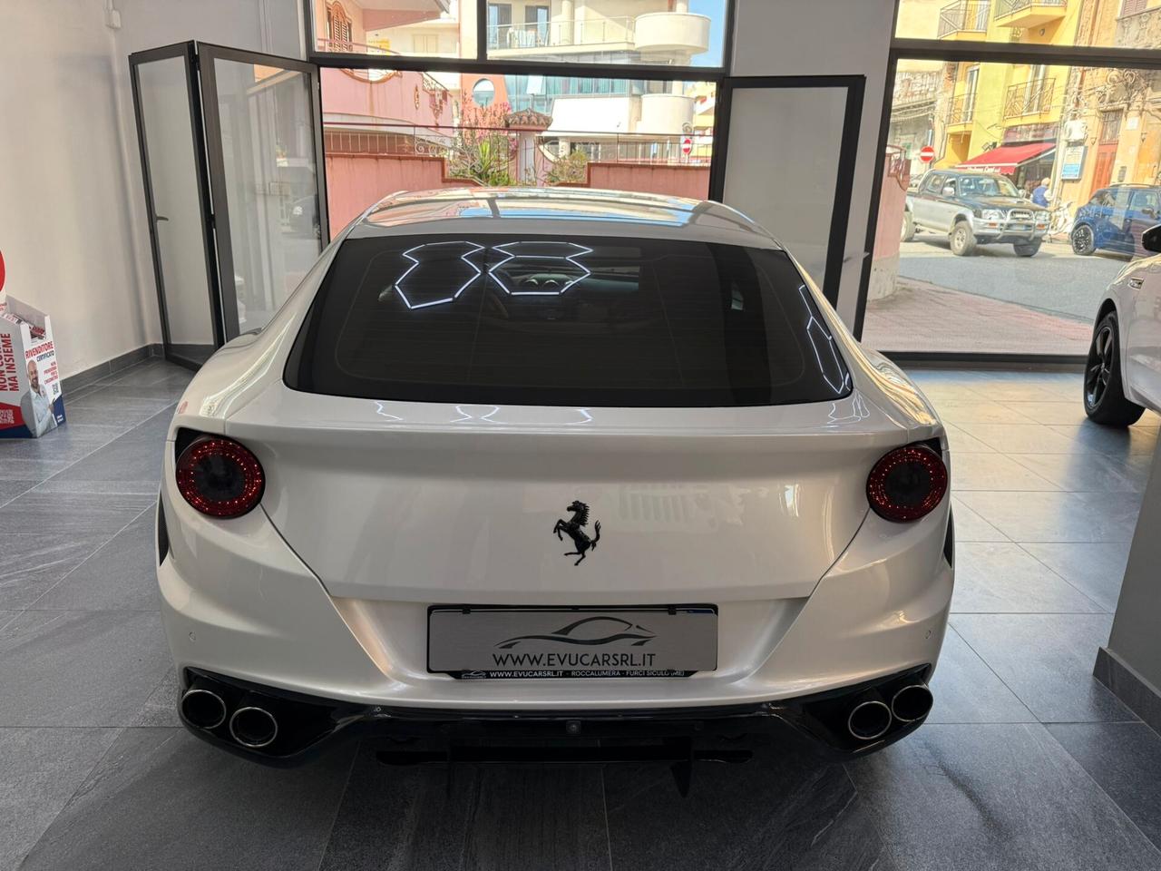 Ferrari FF 2012 Tailor Made – Full Optional – Bianco Perla – Tagliandi Ferrari