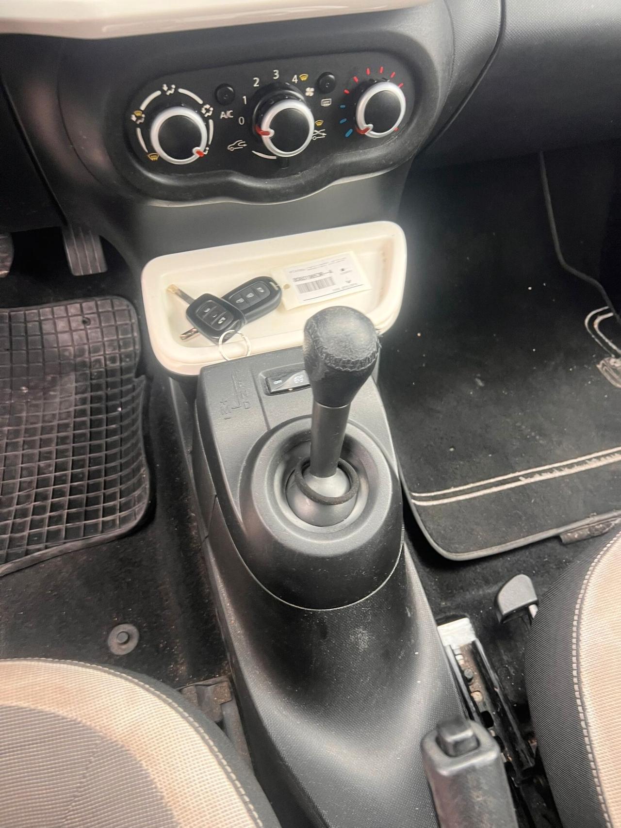 Renault Twingo TCe 90 CV EDC Lovely