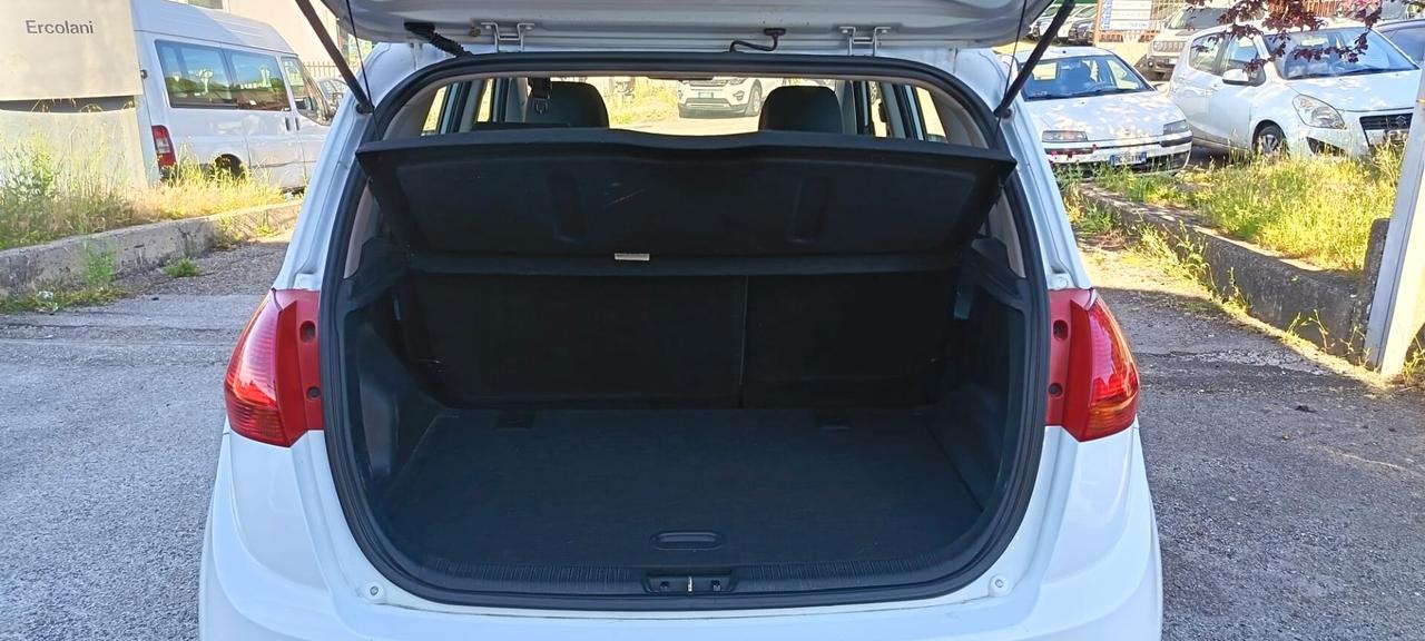 Kia Venga 1.4 CRDi 90CV Cool Navy