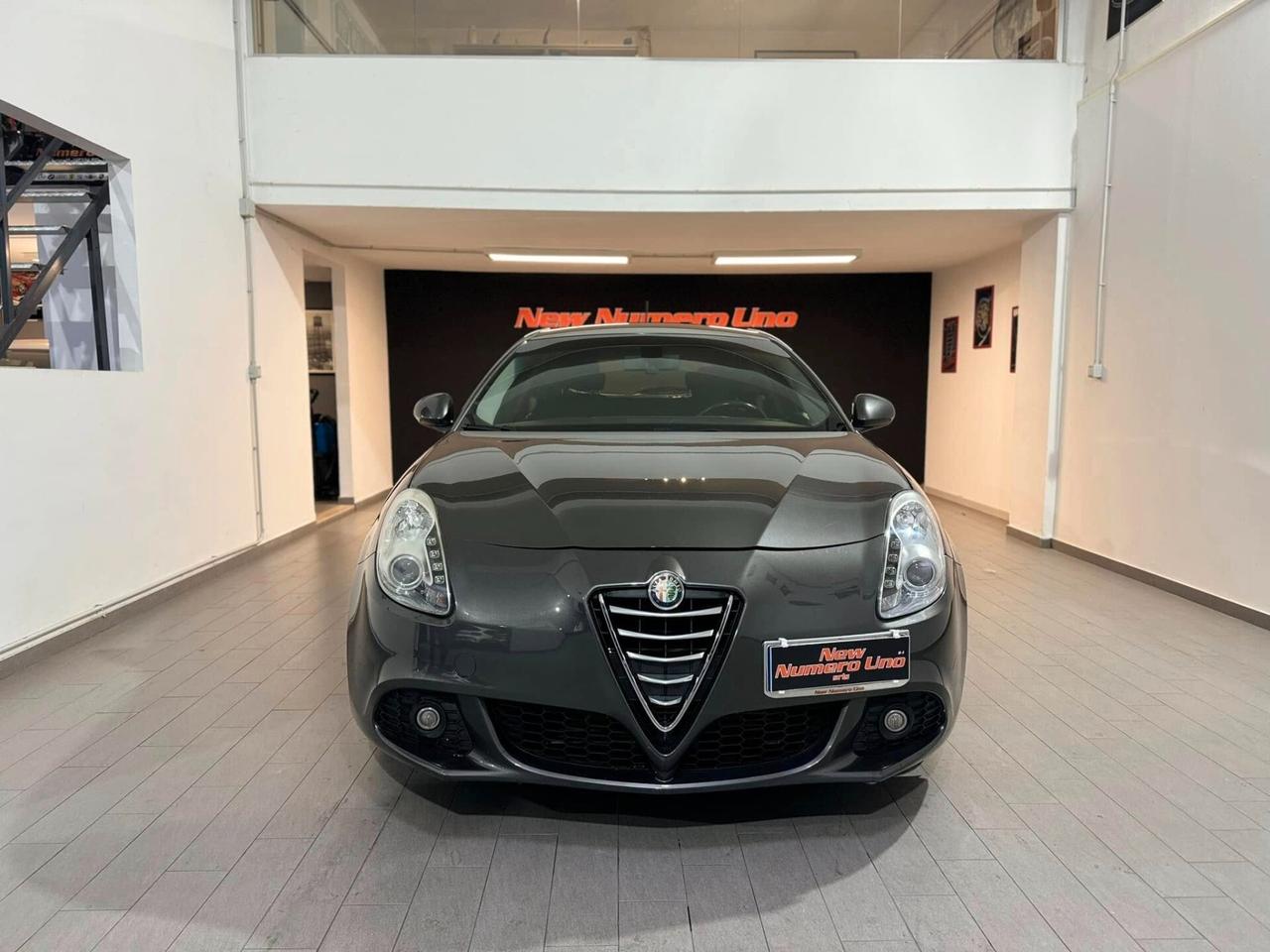 Alfa Romeo Giulietta Alfa Romeo Giulietta 1.6 Mjt 105cv Distinctive 2013