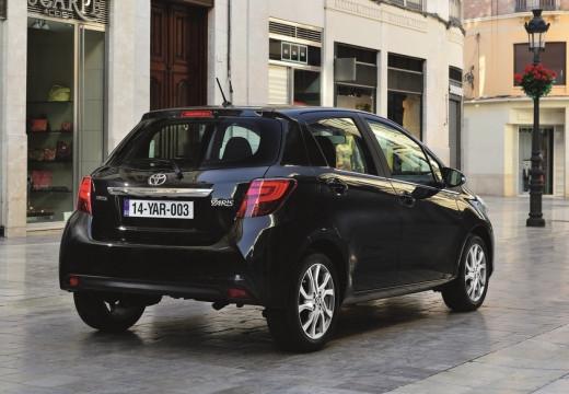 TOYOTA Yaris III 2015 - Yaris 5p 1.5h Active my16