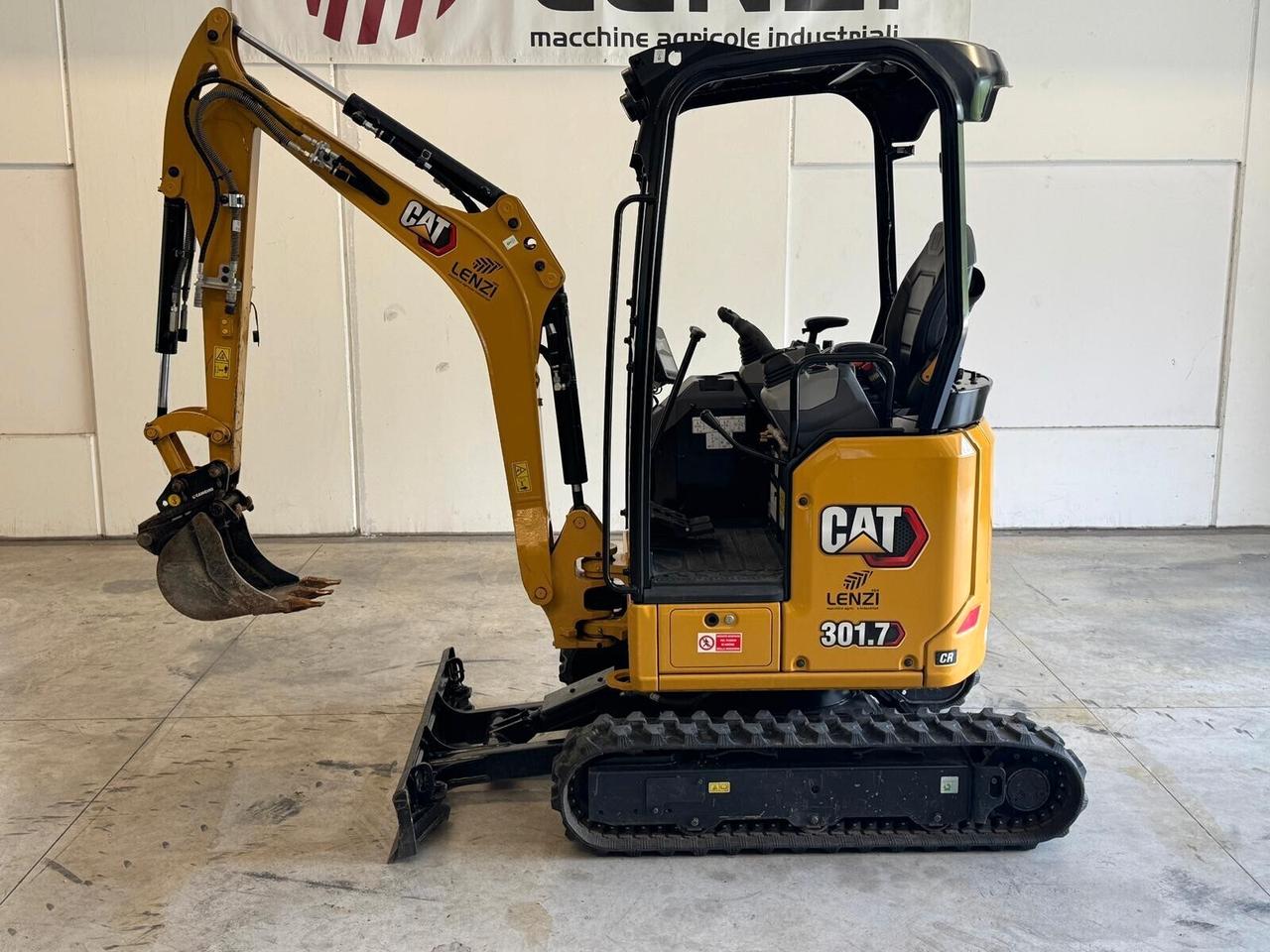 MINIESCAVATORE CATERPILLAR 301.7 CR