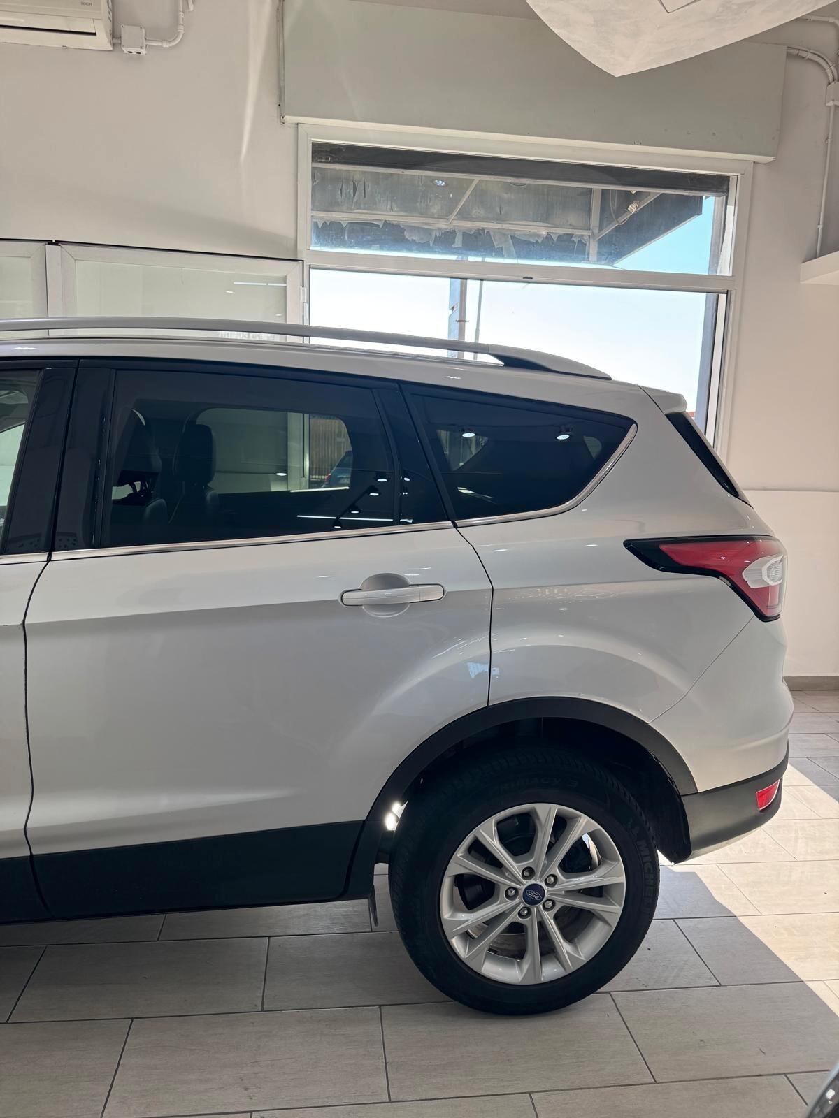 Ford Kuga 2.0 TDCI 150 CV S&S 4WD Titanium Powershift Business
