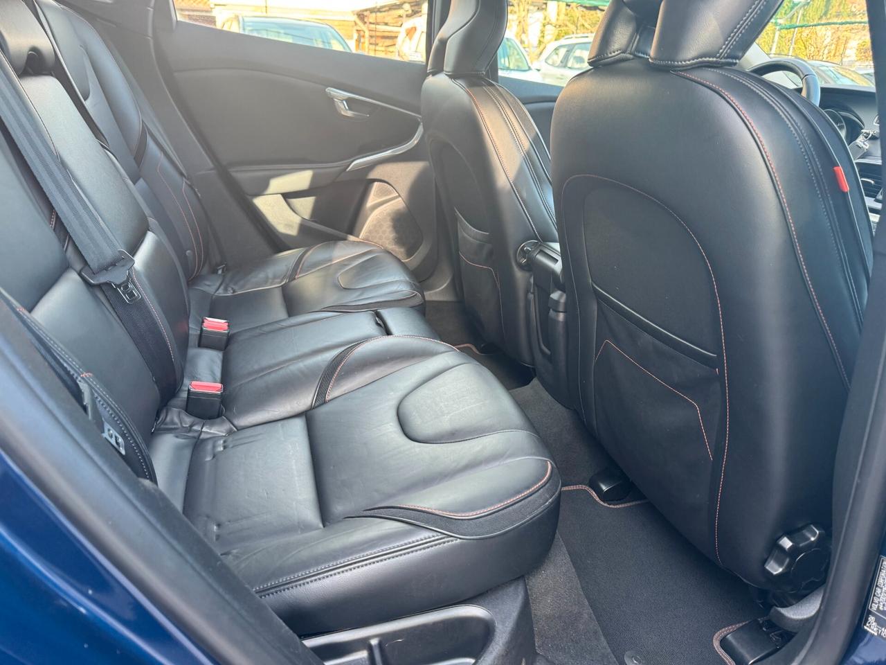 Volvo V40 Cross Country D2 Ocean Race