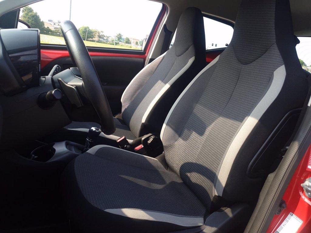 TOYOTA Aygo 5p 1.0 x-play m-mt 72cv del 2021