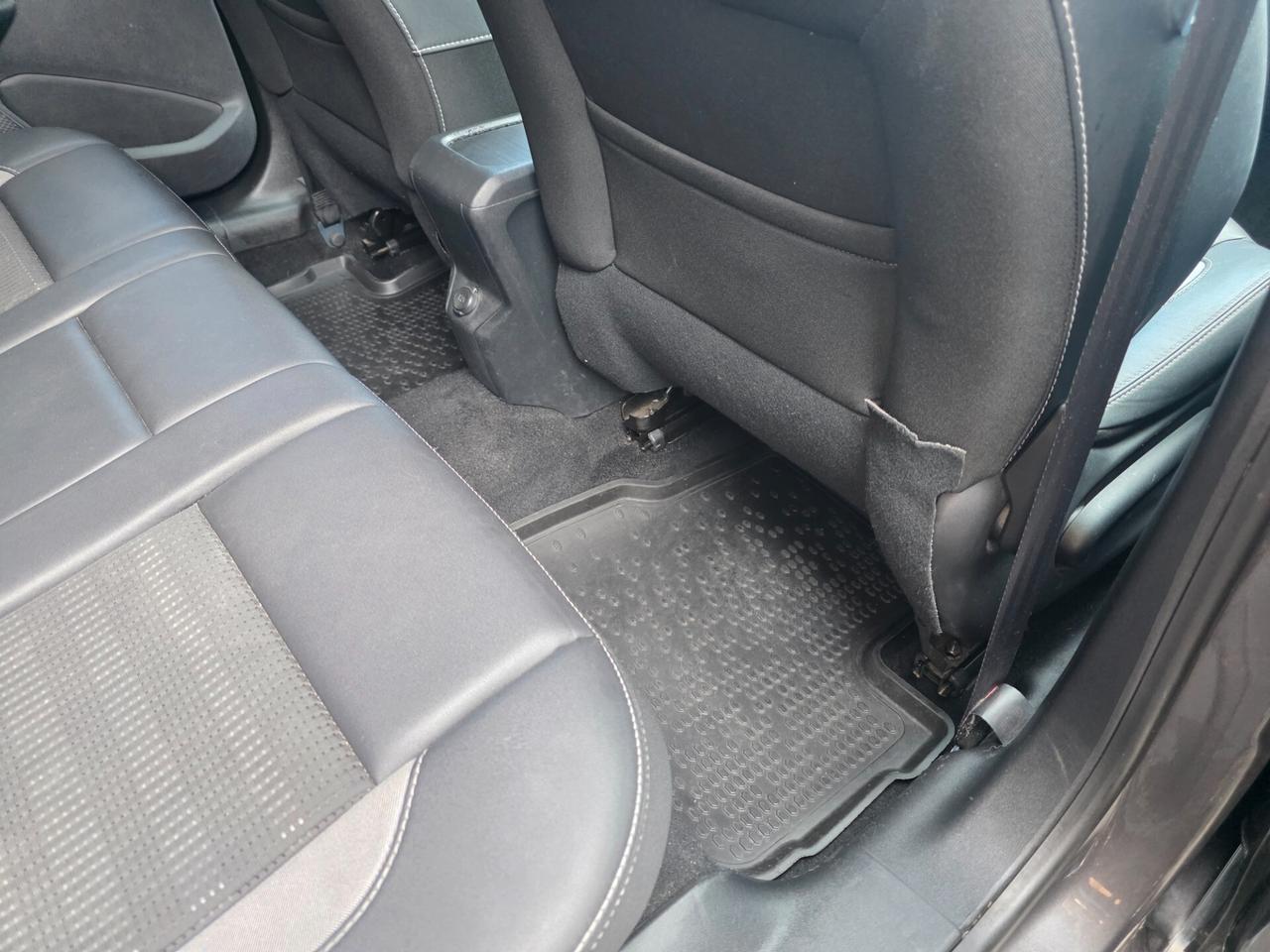 Peugeot 2008 1.6 BlueHDi 100 Allure