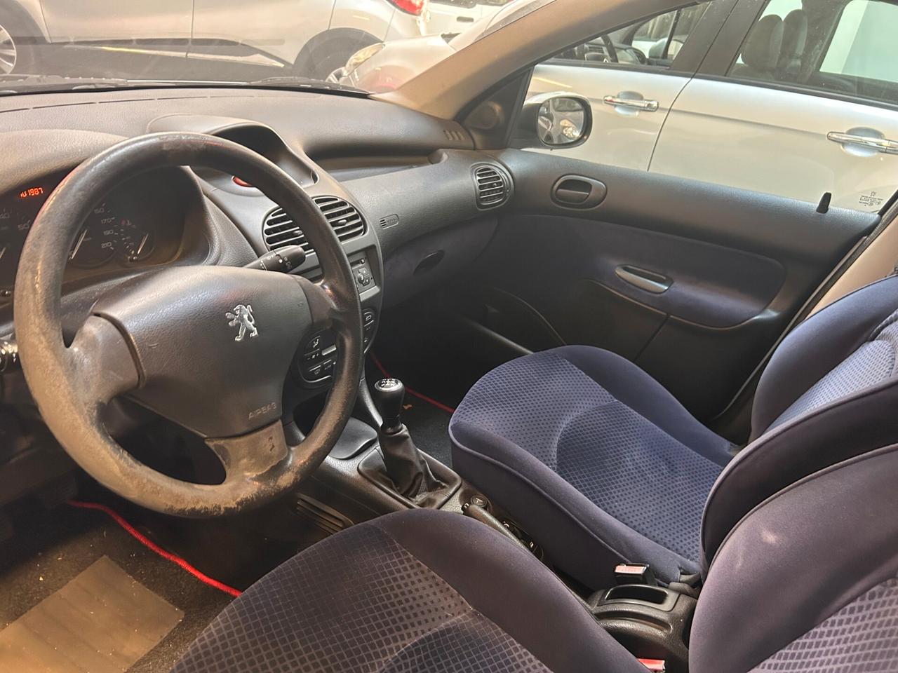 Peugeot 206 1.1 5p. XT