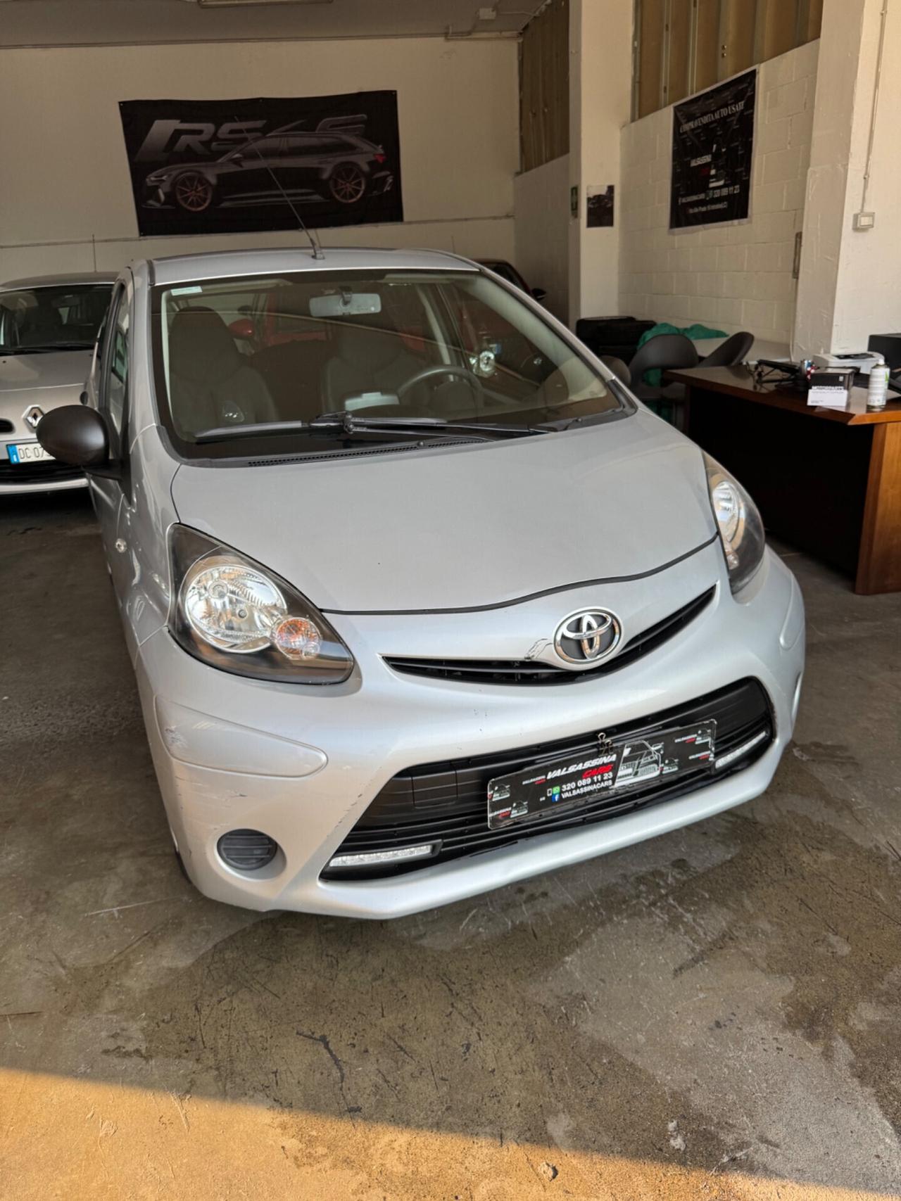 Toyota Aygo 1.0 12V VVT-i 5 porte Cool Soda Connect