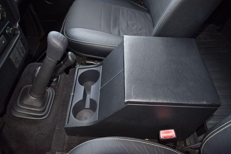 Land Rover Defender Defender 110 2.4 TD4 Station Wagon