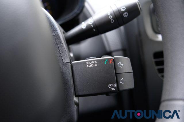 RENAULT Clio 1.2 75 CV 5 PORTE LIFE NEOPATENTATI