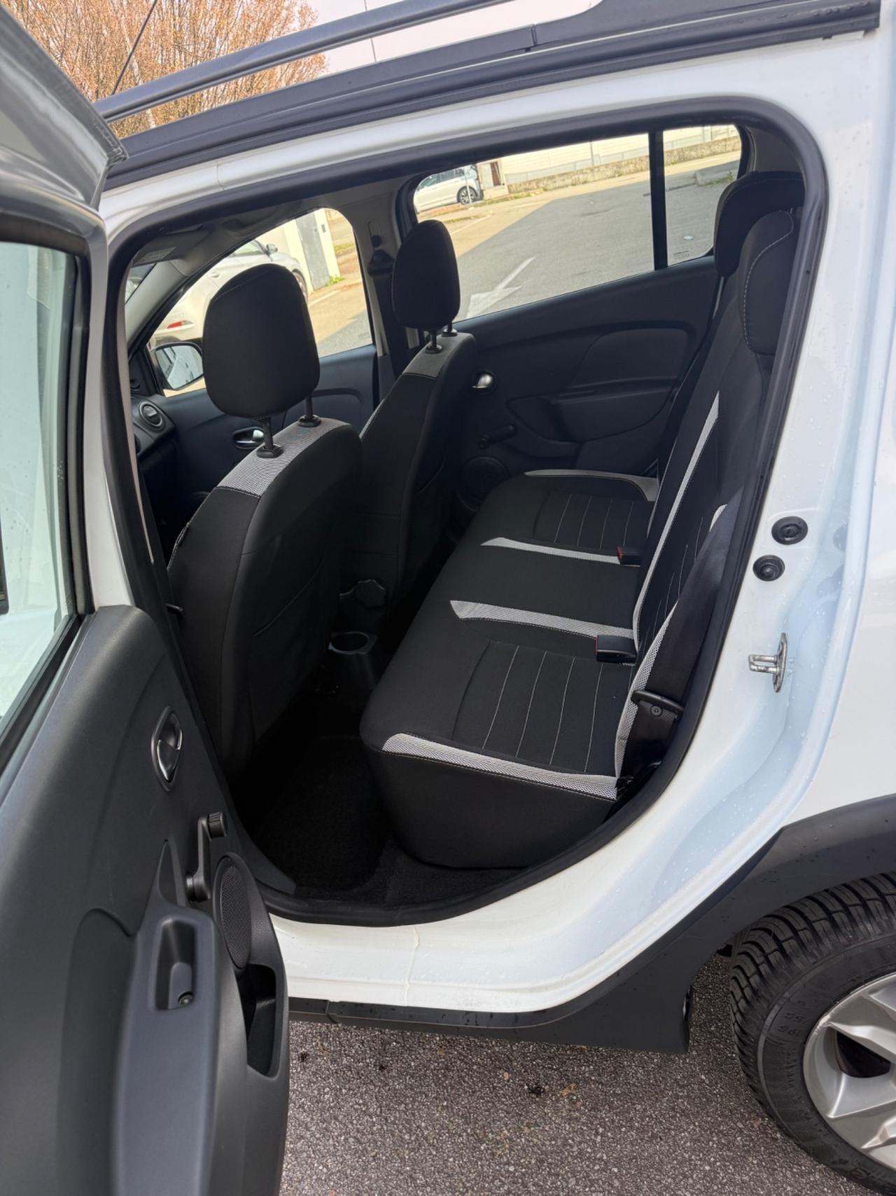 Dacia Sandero 1.0 SCe 12V 75CV Start&Stop Essential