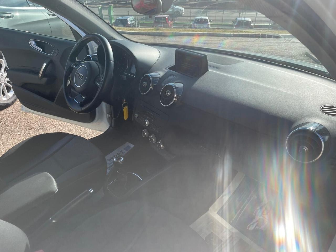 Audi A1 1.6 TDI S tronic Attraction NEOPATENTATI