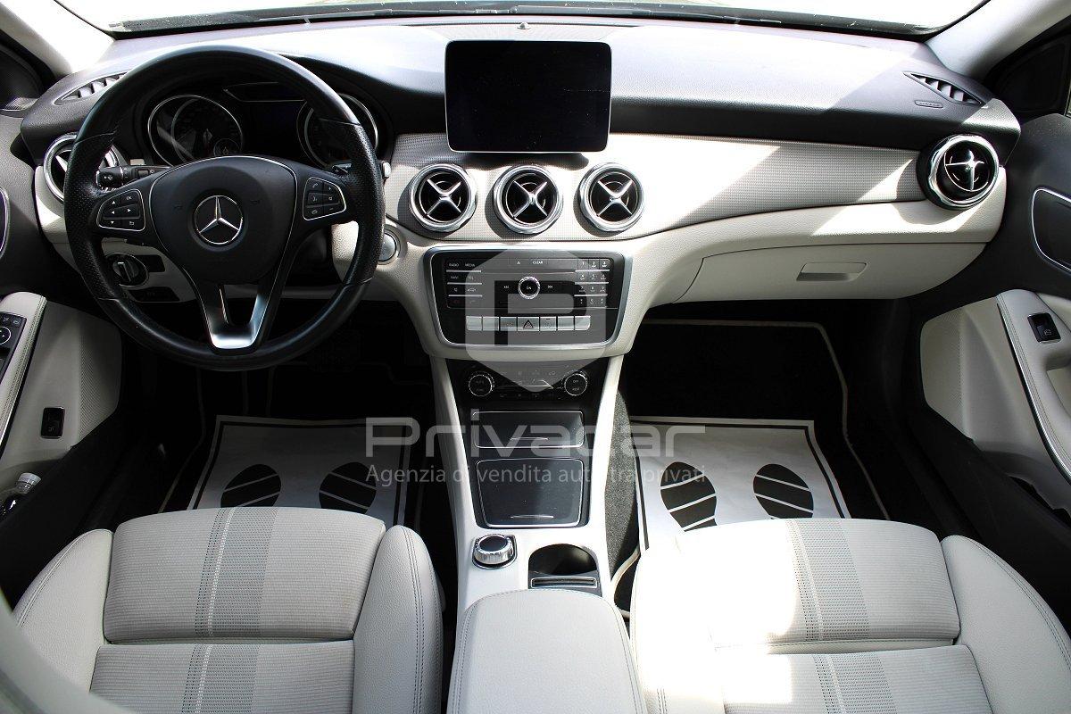 MERCEDES GLA 180 Sport