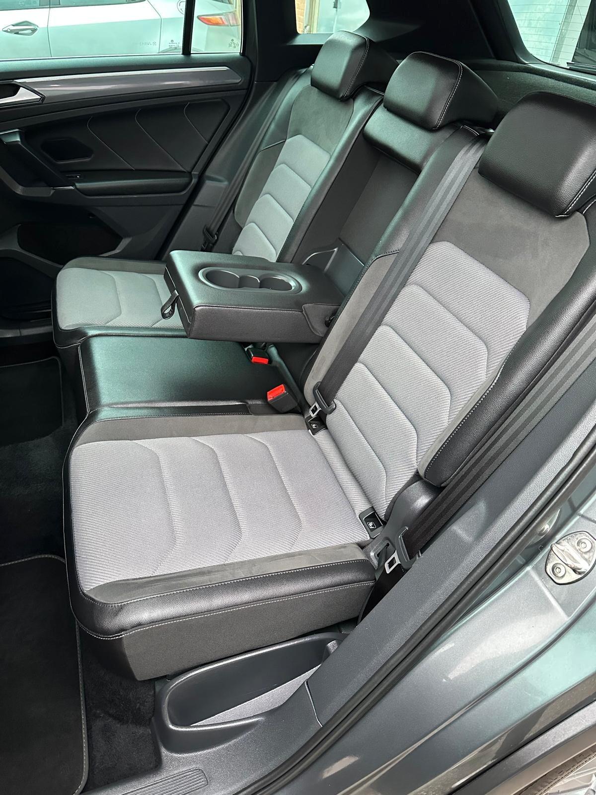 Volkswagen Tiguan 2.0 TDI SCR DSG 4MOTION R-LINE PACK TETTO PANORAMICO ED APRIBILE