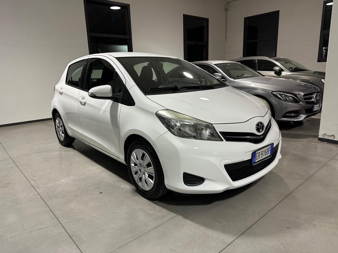 Toyota Yaris 1.3 5 porte Lounge