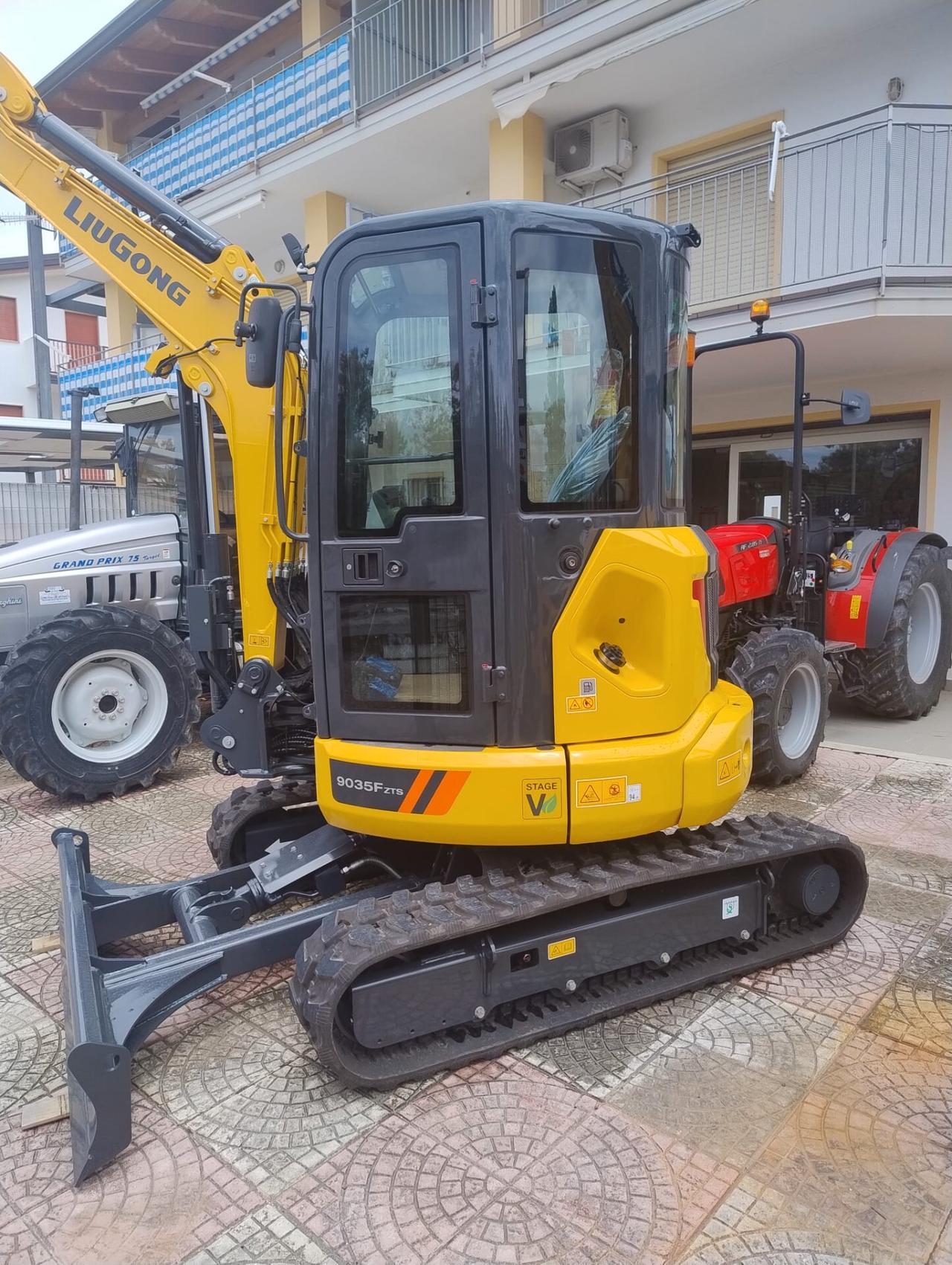 Escavatore Nuovo LiuGong 9035F (39 Quintali)