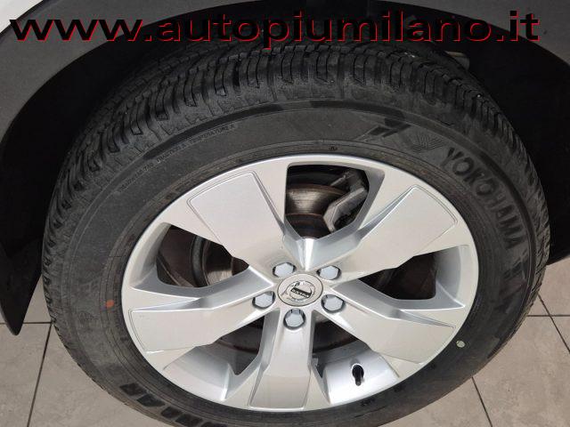 VOLVO XC40 T3 Geartronic Momentum Pro