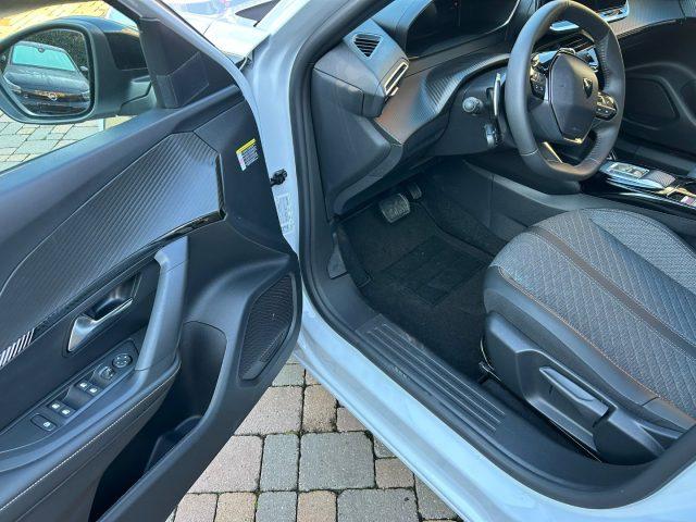 PEUGEOT 2008 Hybrid 145 e-DCS6 Allure KM 0