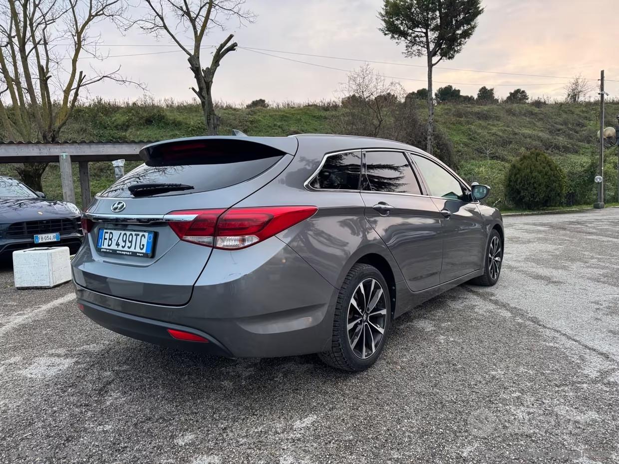 HYUNDAI i40 Wagon 1.7 CRDi 141 CV 7DCT Style