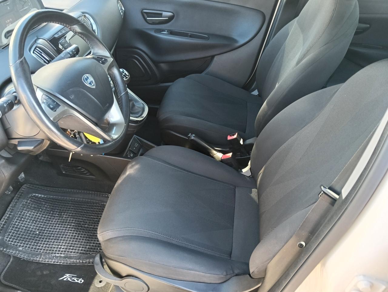 Lancia Ypsilon 1.2 69 CV 5 porte GPL Ecochic Gold