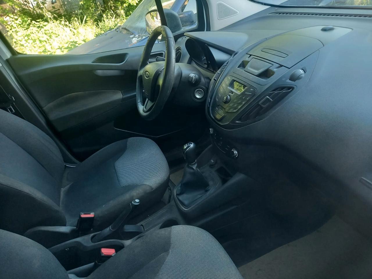 Ford Tourneo Courier 1.5 TDCI 75 CV Plus