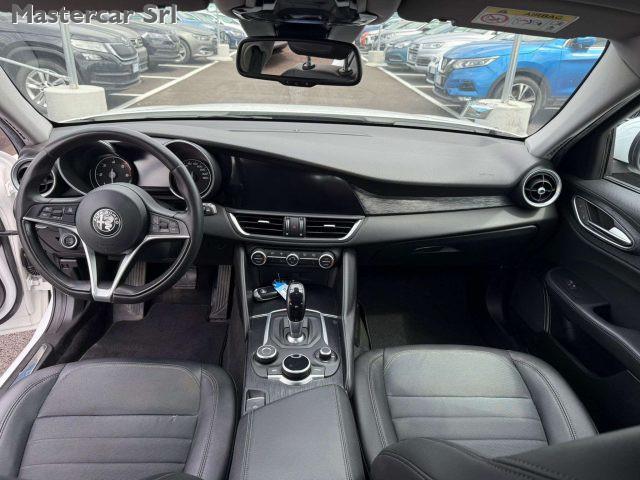 ALFA ROMEO Giulia Giulia 2.2 t Executive Q4 190cv awd auto - FV441SP