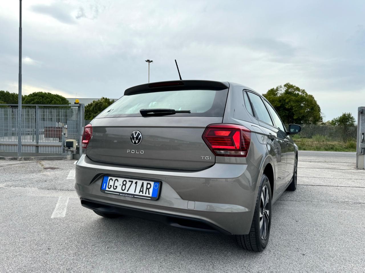 VOLKSWAGEN POLO Comfortline TGI Metano-Carplay