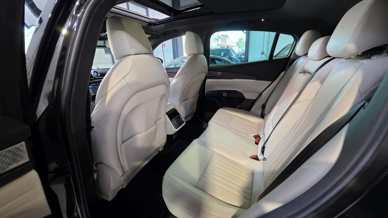 Maserati Grecale MHEV 330 CV AWD Modena