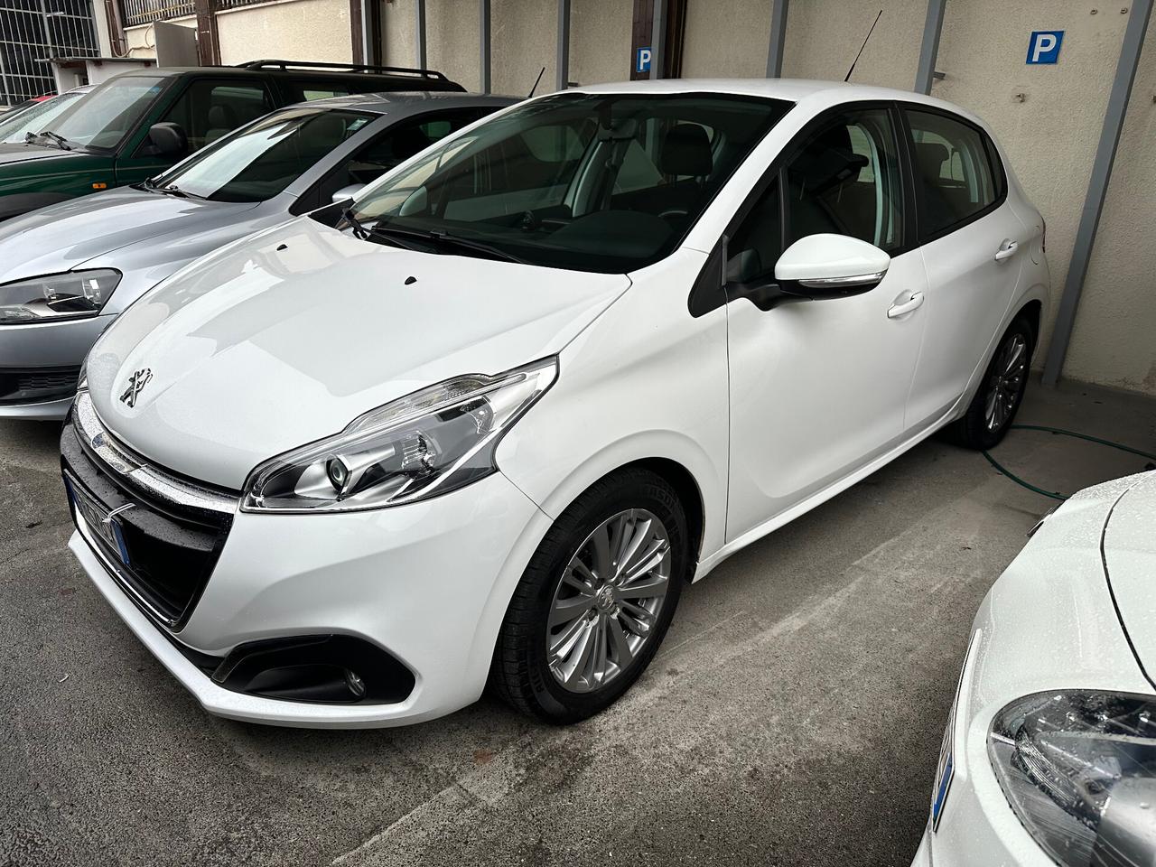 Peugeot 208 BlueHDi 75 5 porte Allure