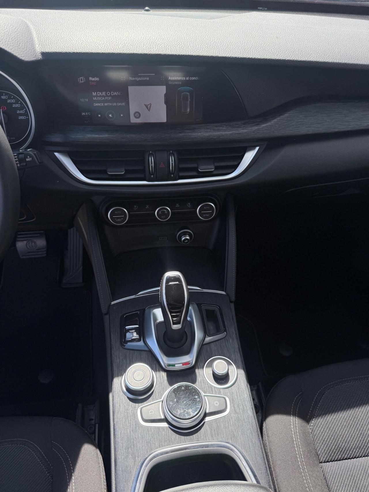 Alfa Romeo Stelvio 2.2 Turbodiesel 160 CV AT8