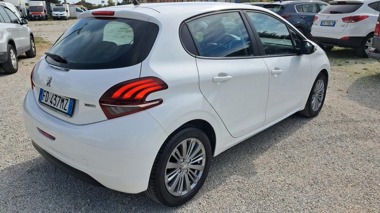Peugeot 208 1200 5 porte Active
