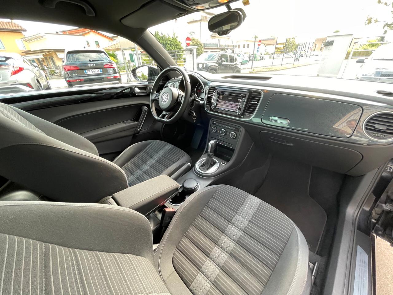 Volkswagen Maggiolino Kafer Beetle 2.0i benz 200CV DSG Sport