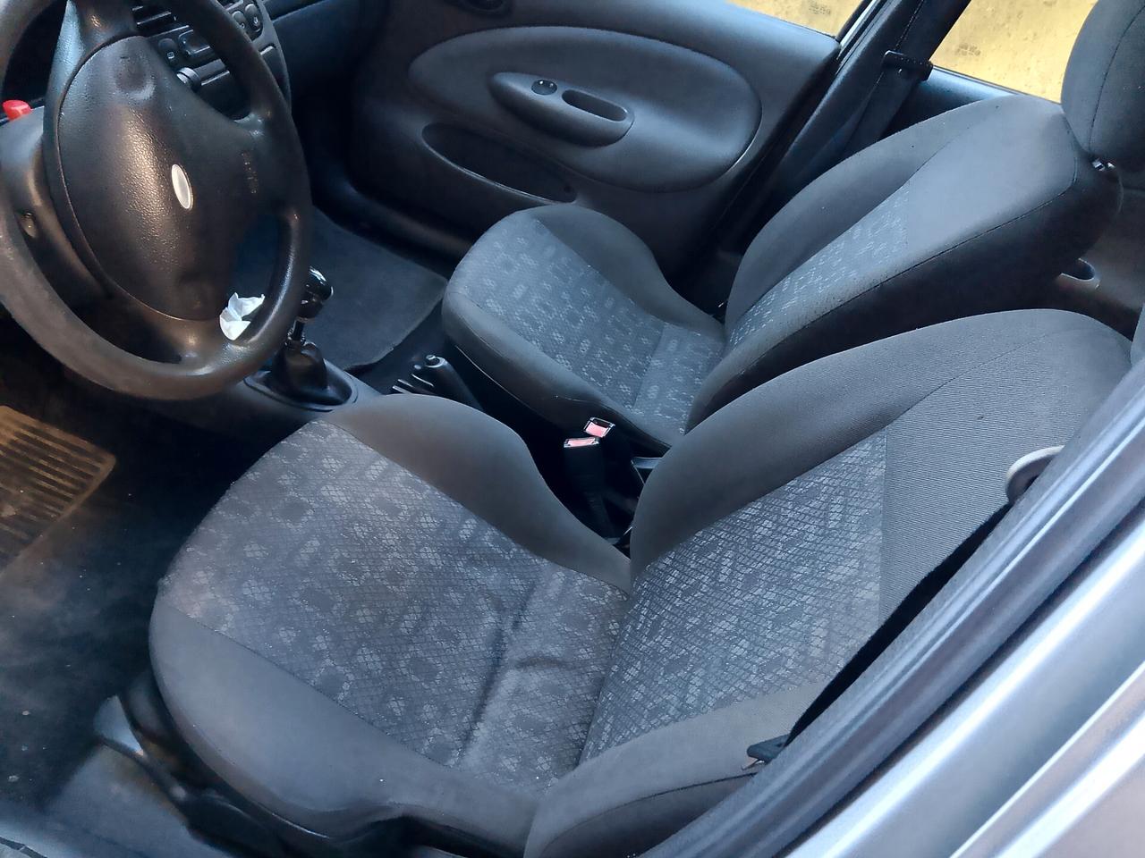 Ford Fiesta 1.4 16V 5p. Zetec