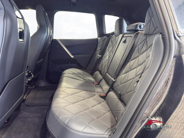 BMW iX xDrive40 Pacchetto Sportivo Edition Signature