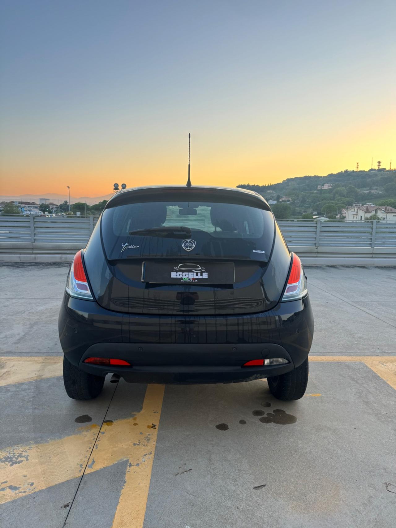 Lancia Ypsilon 0.9 TwinAir 85 CV 5 porte Metano Ecochic 30th Ann.