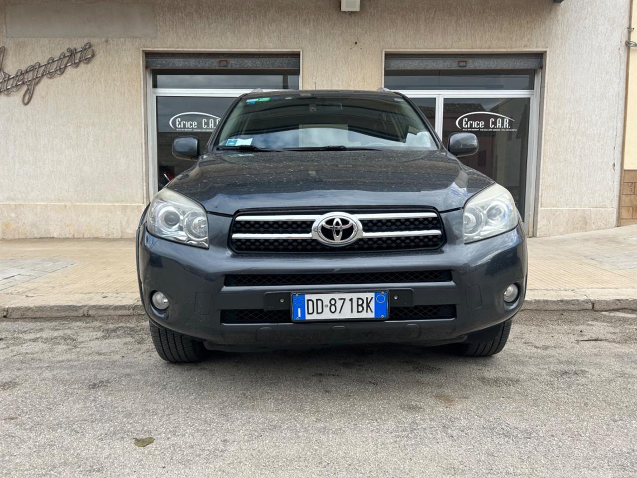 Toyota RAV 4 RAV4 2.2 D-4D 177 CV Luxury