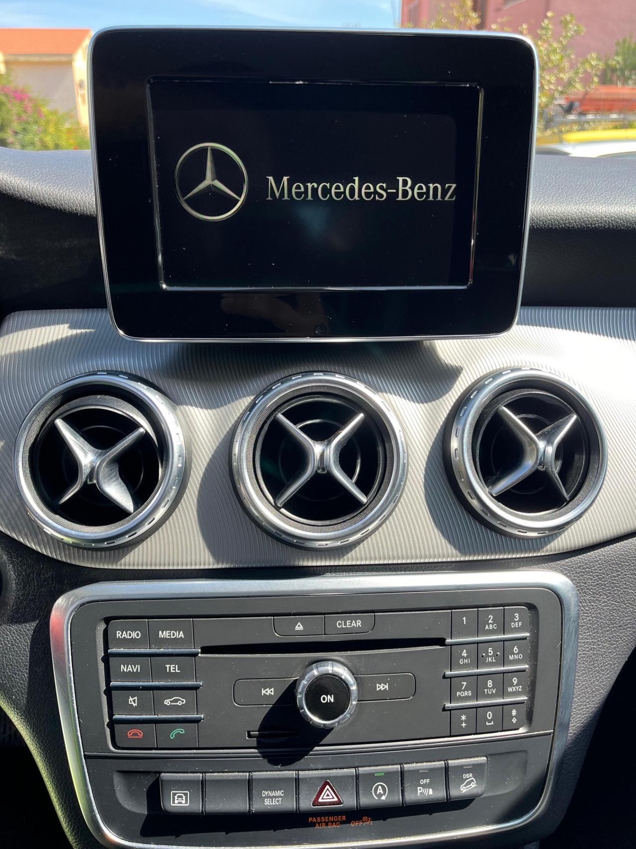 Mercedes-benz GLA 200 d Premium - 2016