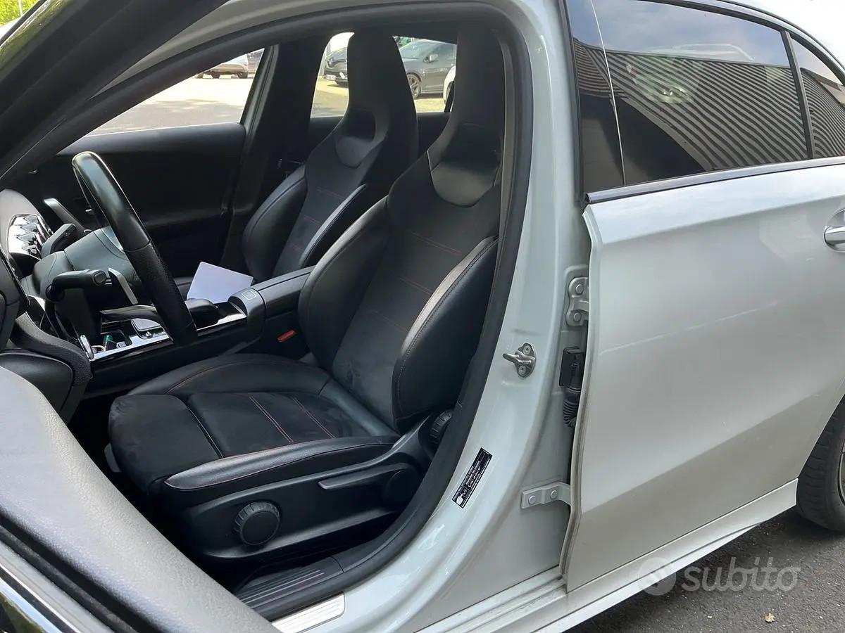 Mercedes A 180 Premium AMG Line 7G-DCT