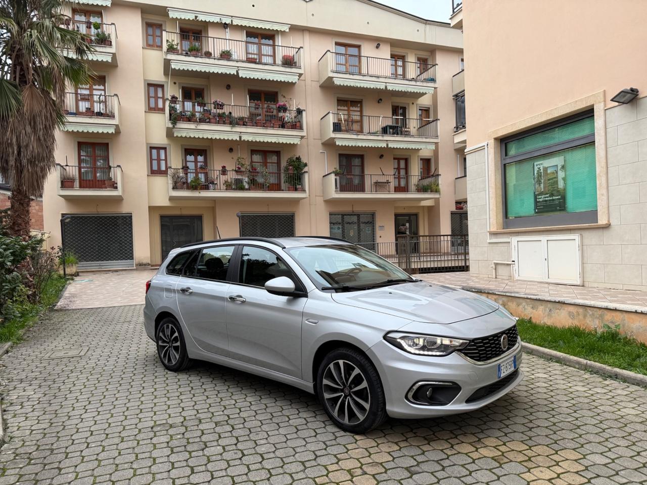 Fiat Tipo 1.6 Mjt S&S SW Lounge