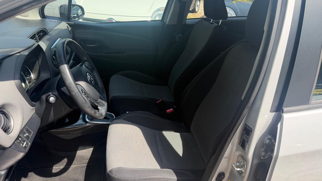 Toyota Yaris 1.5 Hybrid 5 porte Cool