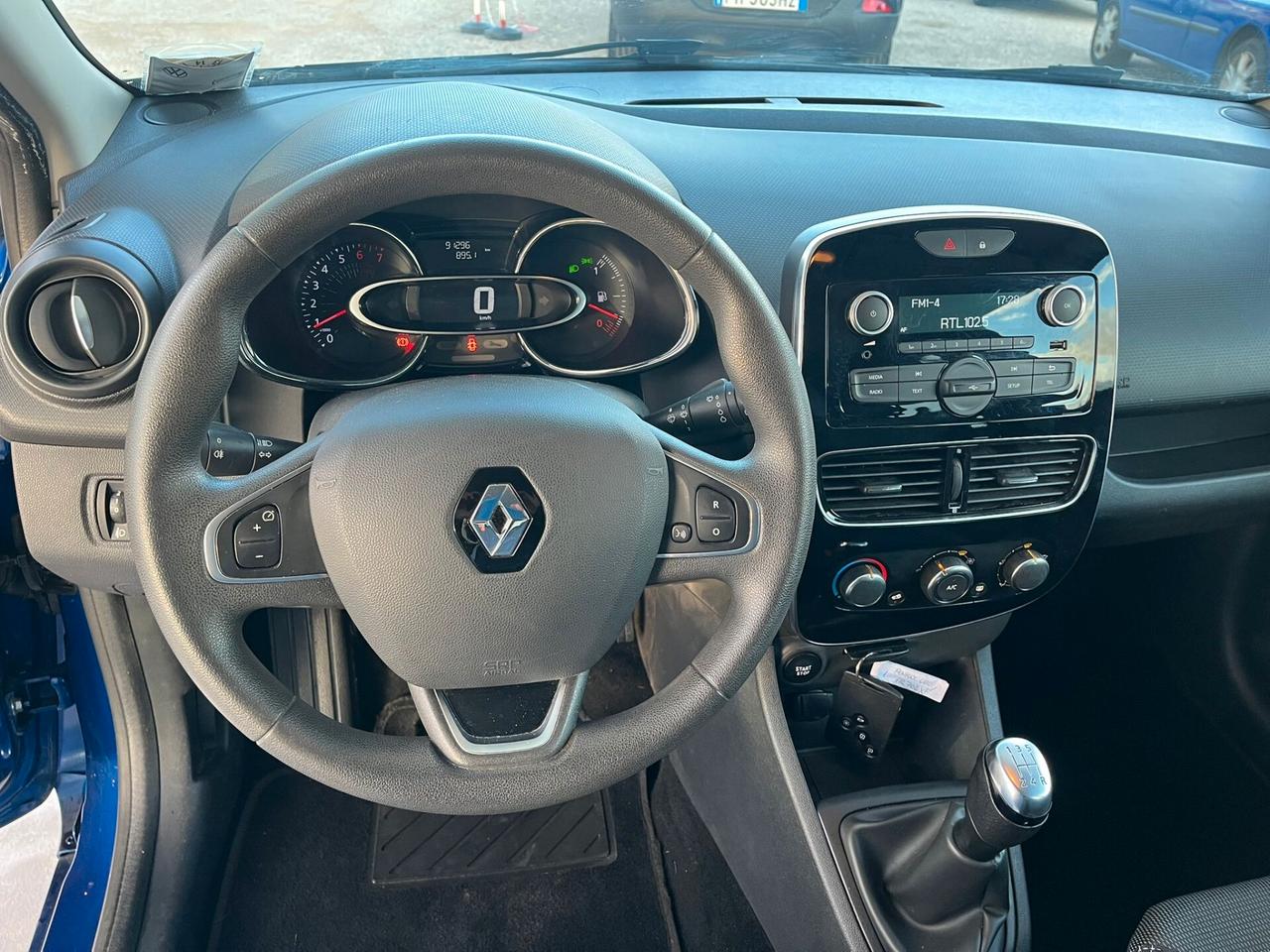 Renault Clio 1.2 75 CV 5 porte Duel