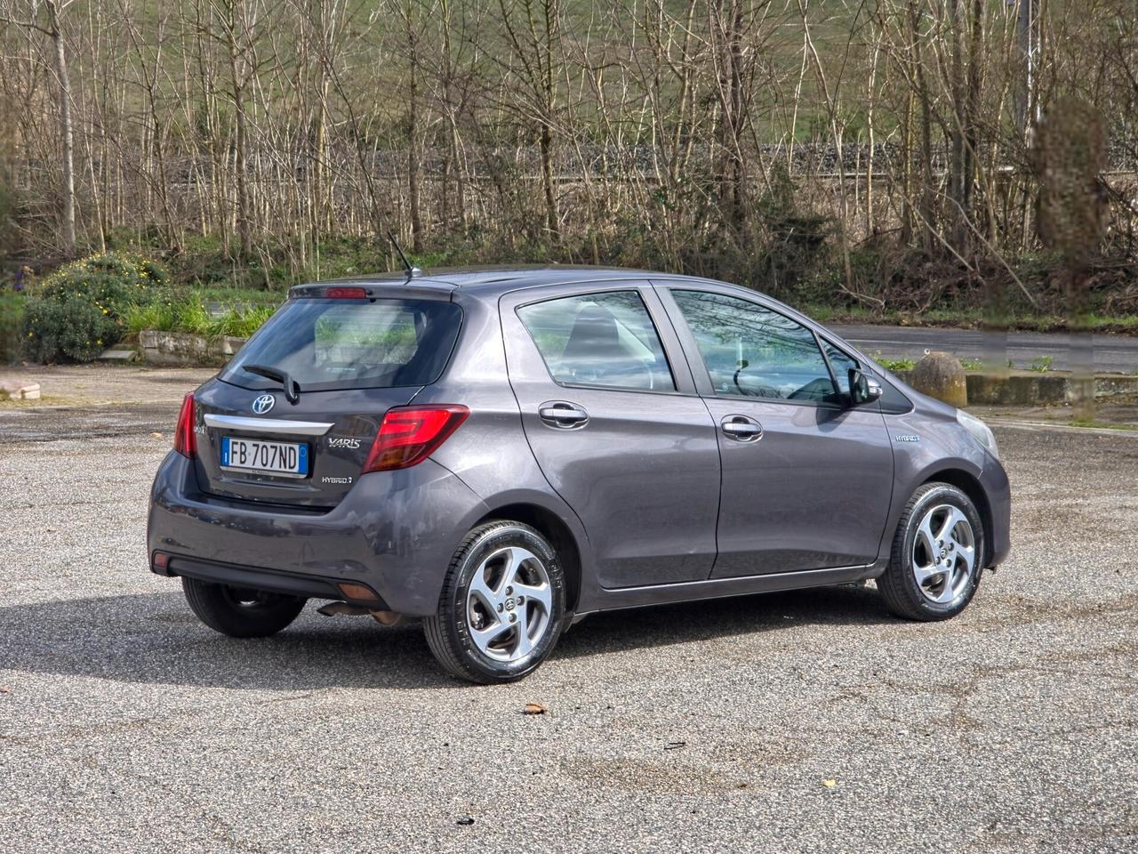 Toyota Yaris 1.5 Hybrid 5 porte Active 2015-E6B Automatico NEO