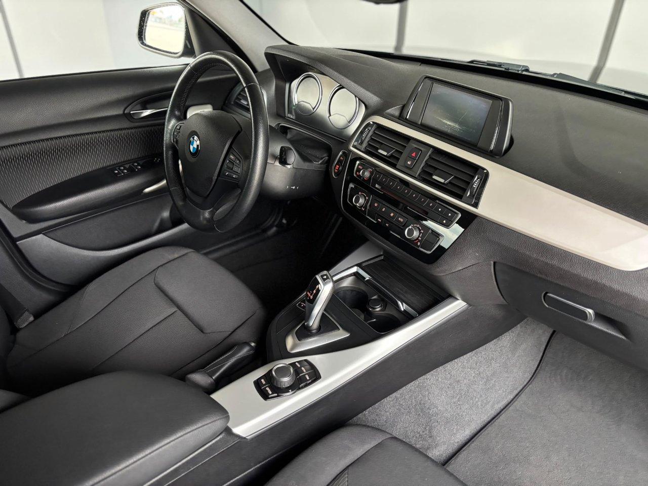 BMW 118 d Business 5p